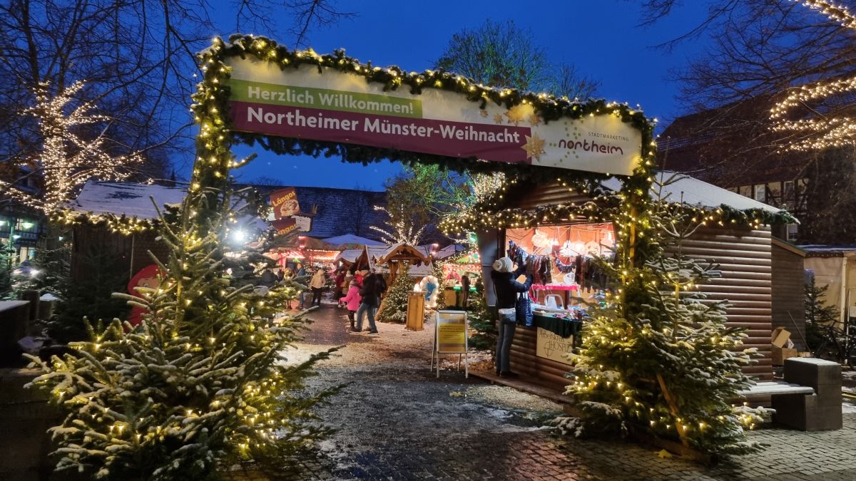 Northeimer MünsterWeihnacht: Ein Winterdorf voller Zauber und sportlicher Highlights