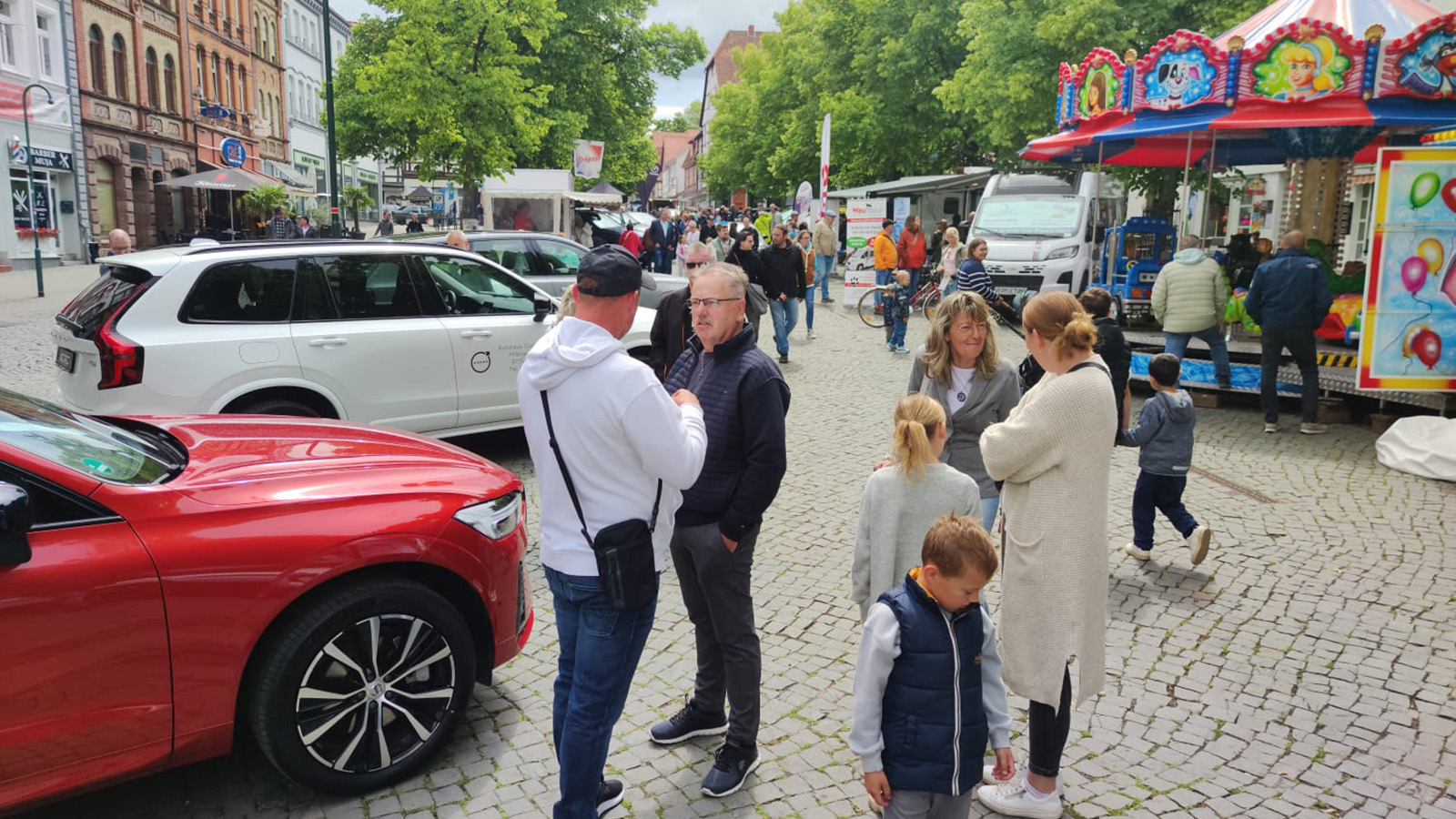 NOM-MOT: Eine Bühne für jeden Geschmack im Herzen der Stadt 